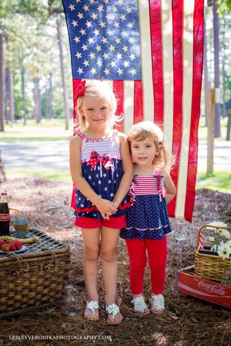 Wilmington NC Family Photographer, wilmington nc family photos, family photography, wilmington nc mini sessions, wilmington nc downtown, poplar grove, poplar grove family portraits, Wilmington nc children photography, fourth of july, forth of july mini session