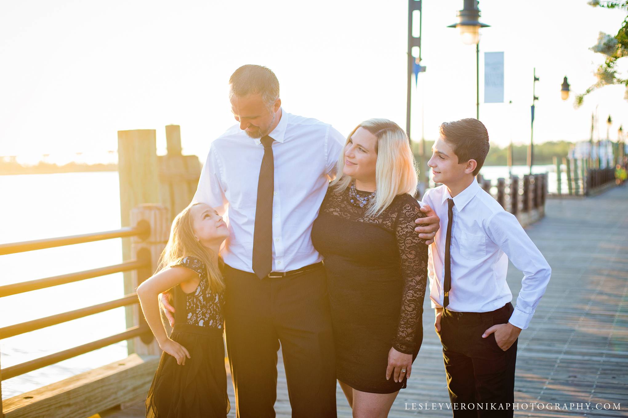 wilmington nc, wilmington nc family photographer, wilmington nc family portraits, family, kids, kids portraits, children portraits, wilmington nc family photographer, downtown wilmington nc, family photos