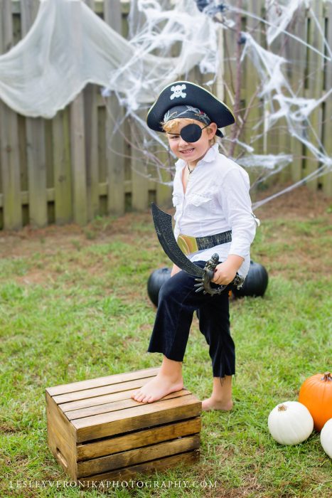 wilmington nc family photographer, halloween mini sessions, santa mini sessions, christmas mini sessions, wilmington nc santa, santa claus, spooky, halloween, family portraits, family photography