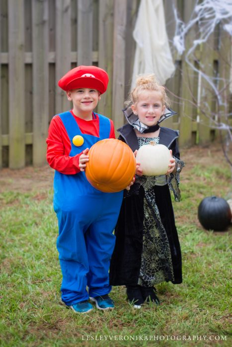 wilmington nc family photographer, halloween mini sessions, santa mini sessions, christmas mini sessions, wilmington nc santa, santa claus, spooky, halloween, family portraits, family photography