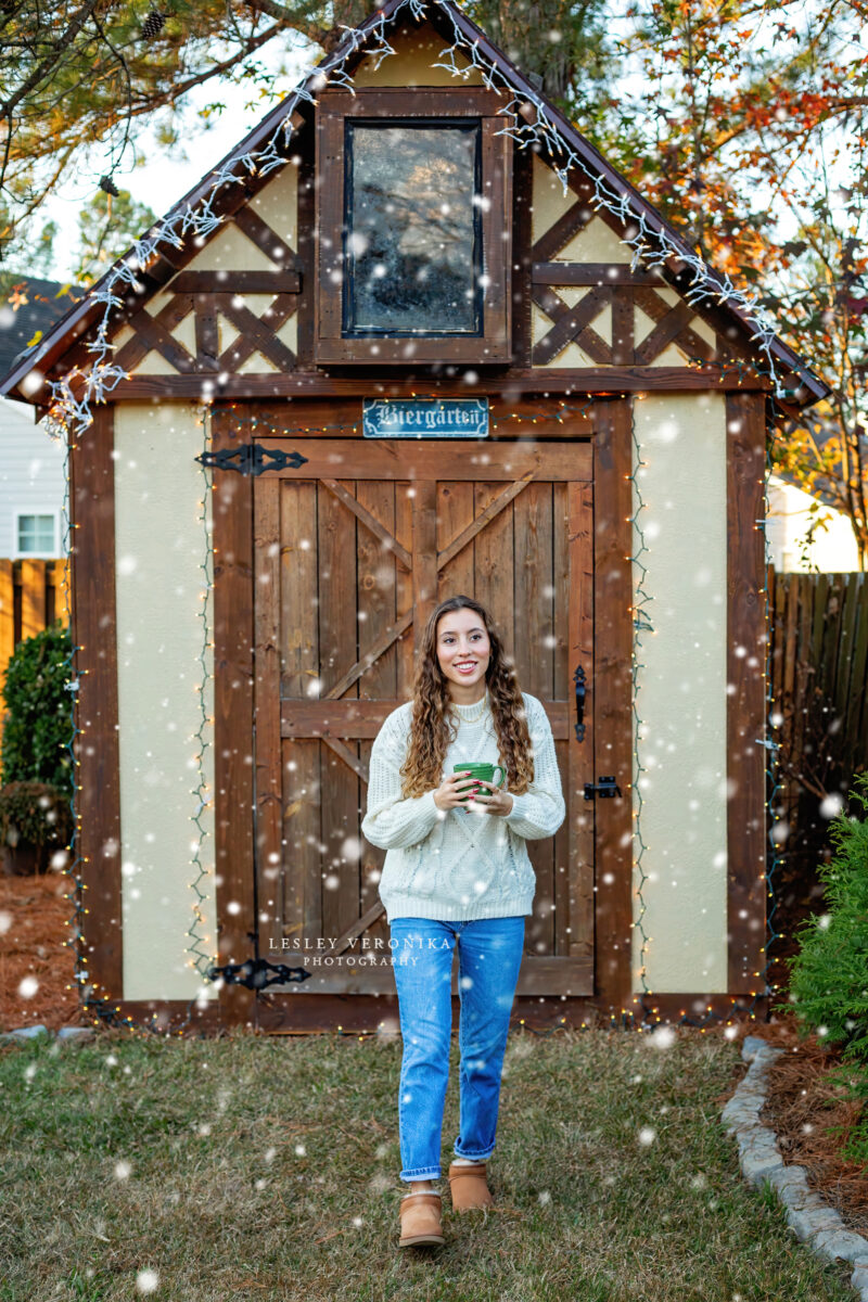 Senior Christmas Portraits, Wilmington NC, senior portraits, hot chocolate sessions, Chrismtas lights, holiday sessions for seniors , snow, snow session