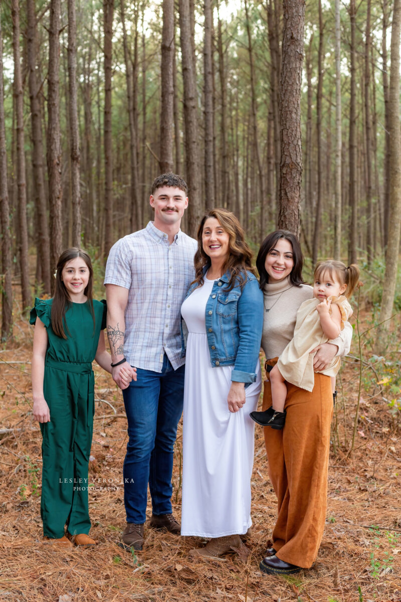 wilmington nc family photographer, family portraits, family photos in the woods, what to wear, color palette, family session