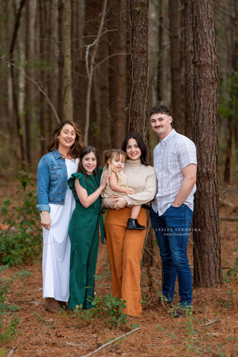 wilmington nc family photographer, family portraits, family photos in the woods, what to wear, color palette, family session