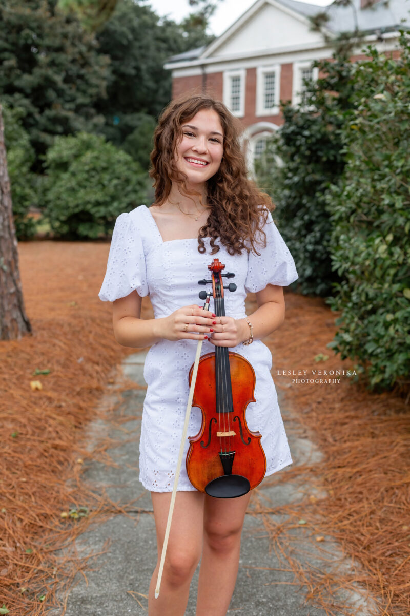 senior photo, UNCW, University of North Carolina at Wilmington, Wilmington NC senior photographer, Wilmington senior portraits